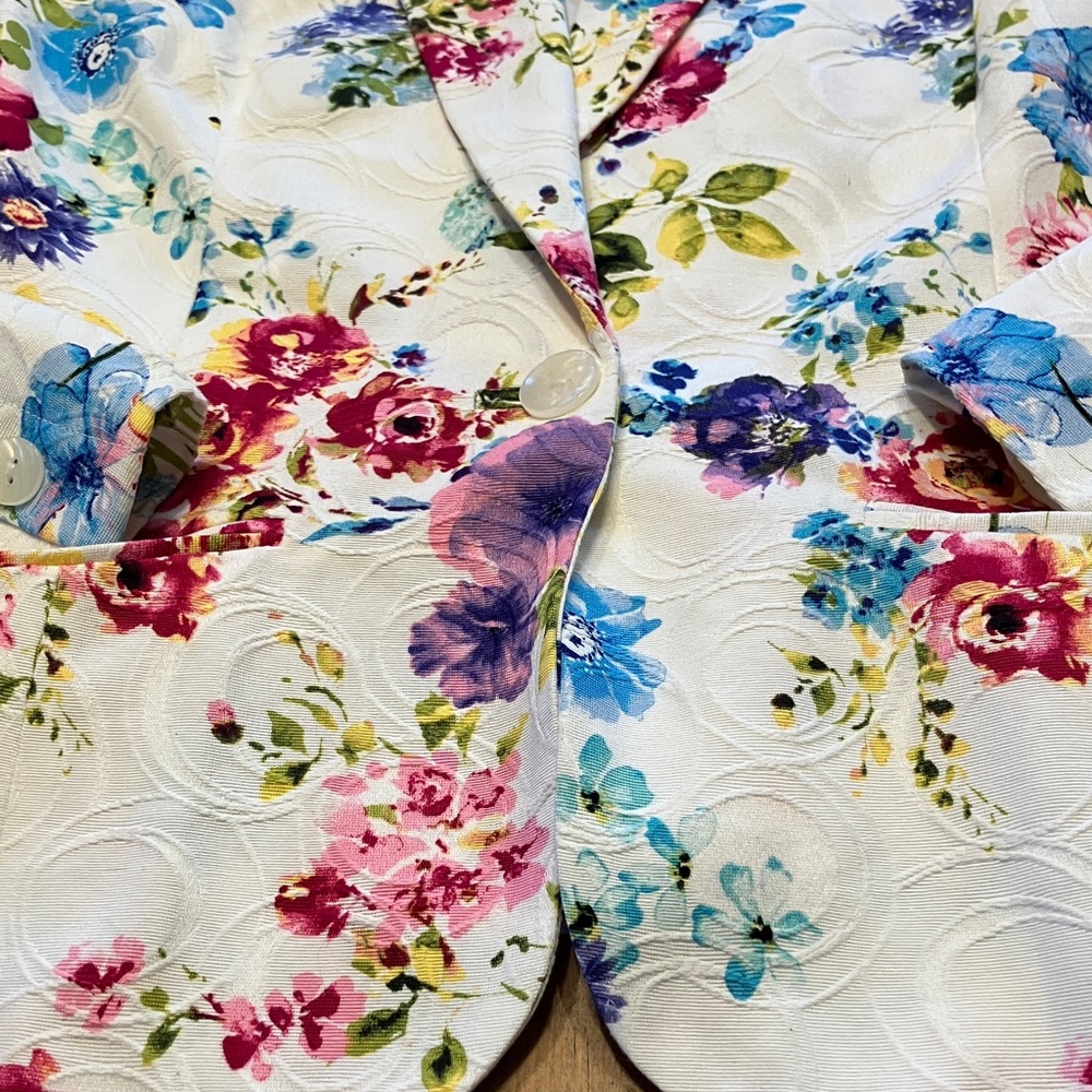 Floral Blazer in White with Multicolor Blooms - Picture 2 of 12
